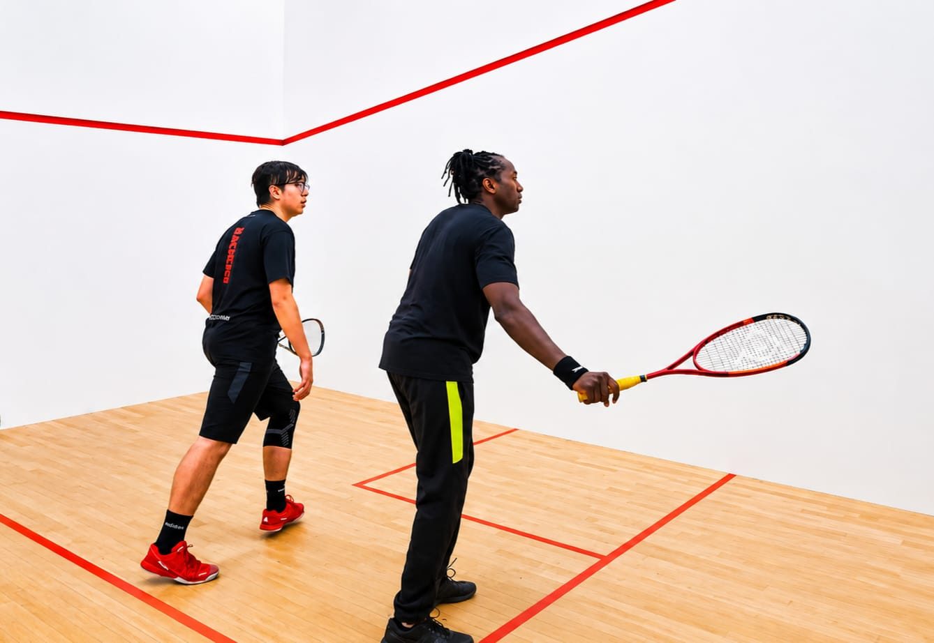 Mas Selisho coaching a player on court